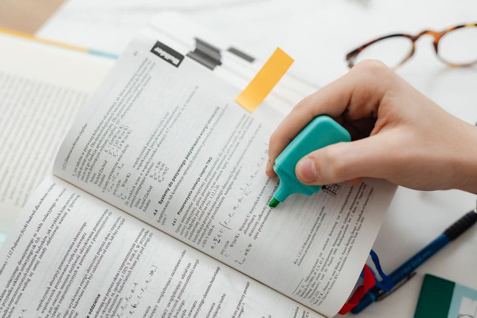 How to Extract Quotes From an Interview Transcript (Without Misquoting)